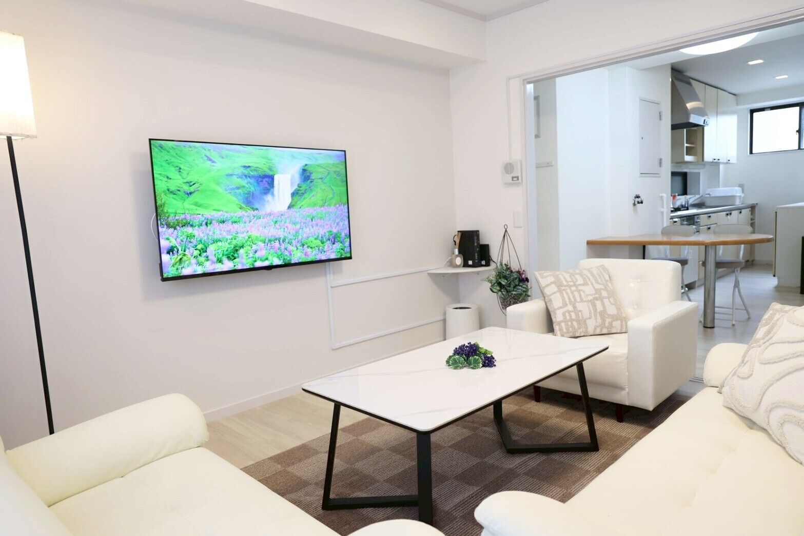 Suite estudio, balcón, vistas a la ciudad | Zona de estar