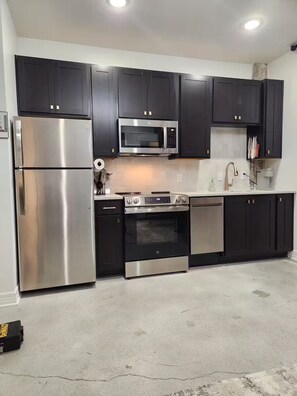 Private kitchen - Beautiful 1-bedroom condo with AC in charming Chattanooga (Chattanooga)