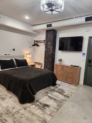 1 bedroom, iron/ironing board, free WiFi, bed sheets - Beautiful 1-bedroom condo with AC in charming Chattanooga (Chattanooga)