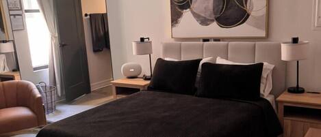 1 habitación, tabla de planchar con plancha, wifi gratis y ropa de cama