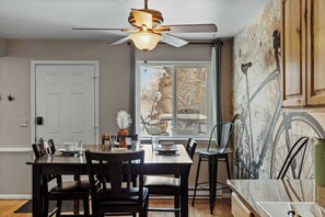Dining - Putting Green Flats Near Old Town | Dogs Welcome (Fort Collins)