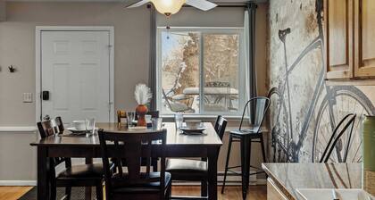 Putting Green Flats Near Old Town | Dogs Welcome