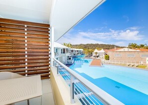A heated pool - Studio Lagoon Apartment (Salamander Bay)