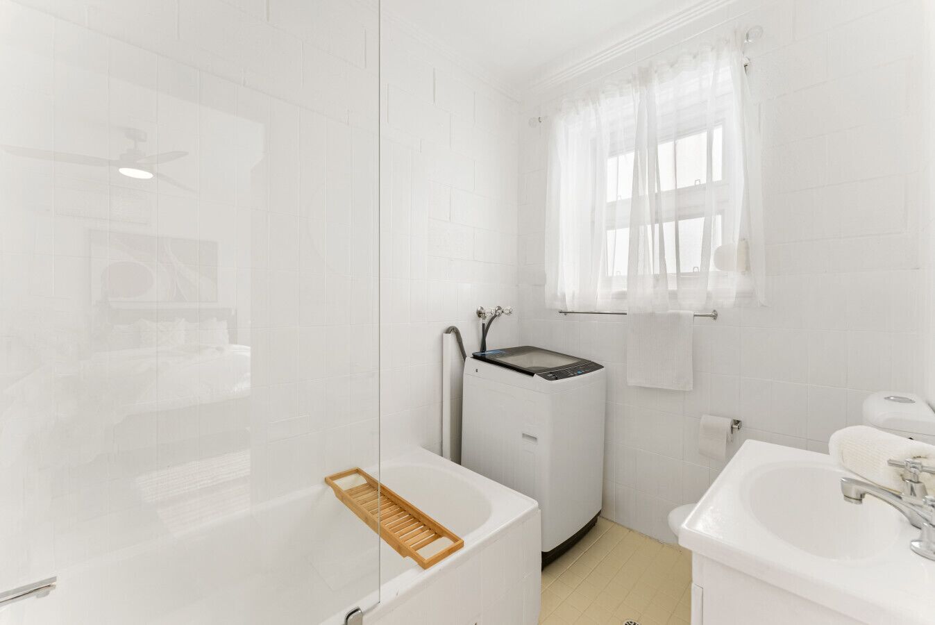 Hårtørrer, håndklæder