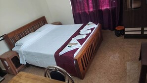 Bügeleisen/Bügelbrett, WLAN, Bettwäsche