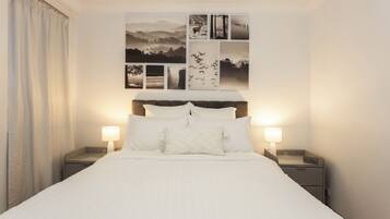 Iron/ironing board, WiFi, bed sheets