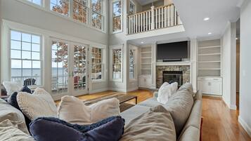 TV connectée, cheminée