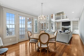 Dining - Oneida Lakeside | Sleeps 8 | Pet Friendly (Clevland)