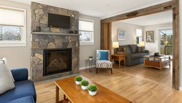 Smart TV, fireplace, table football