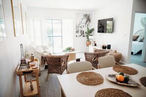 2 bedrooms, Internet