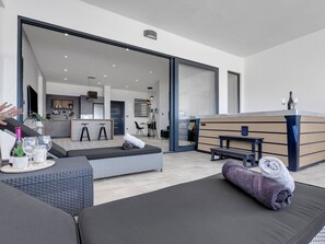Interior - Apartment "Black Pearl"with jacuzzi by Interhome (Makarska)