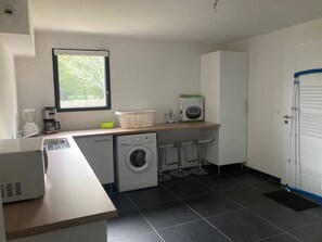 Fridge, microwave, oven, dishwasher