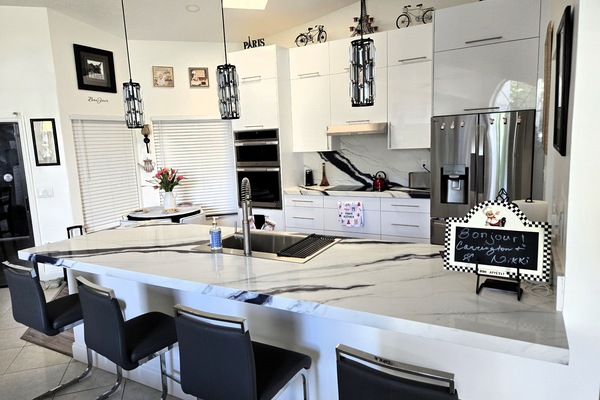 Mikrowelle, Ofen, Herdplatte, Geschirrspüler