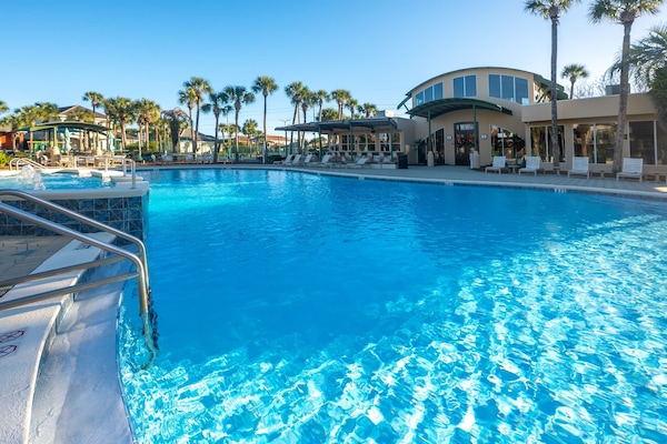 Resort-style pool & lounge area made for sunny afternoons and relaxed group hangouts