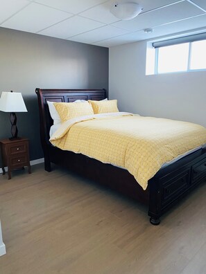 2 dormitorios, tabla de planchar con plancha, wifi gratis y ropa de cama