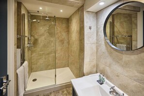 Studio - Host Stay The Langley Hotel Apartment 12 (Whitby)