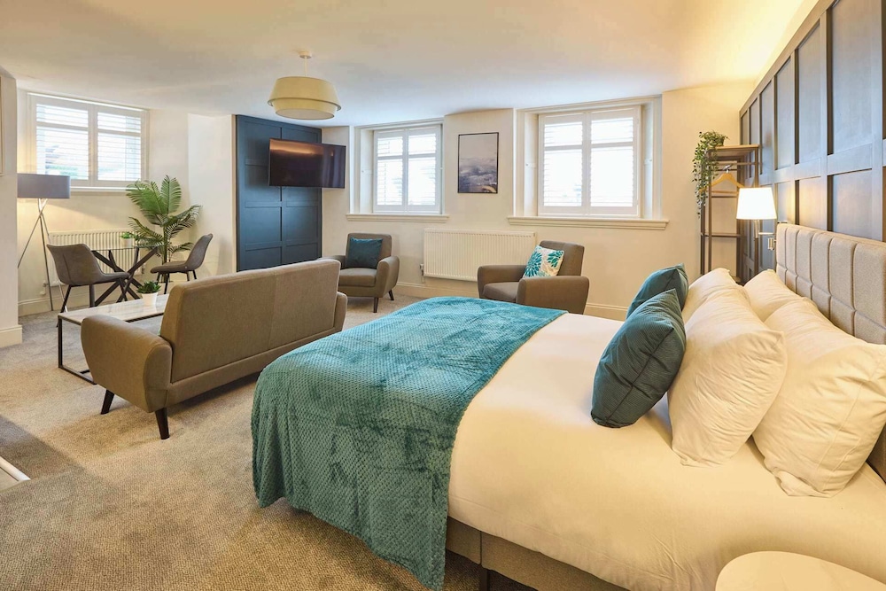 The Langley Hotel by null