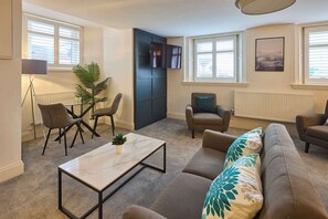 Studio - Host Stay The Langley Hotel Apartment 12 (Whitby)