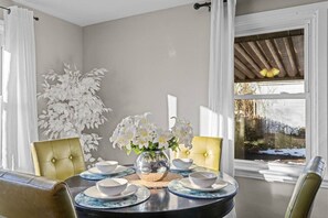 Dining - Safe, Quiet home with huge Fenced yard and parking (Maryland Heights)