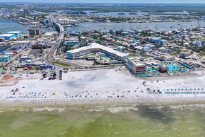 Sun loungers, beach towels - PRIME New Listing & TOP RATED HOSTS/Smart TVs/HTD Pool/Bikes/Beach+Fishing Gear+ (Cape Coral)