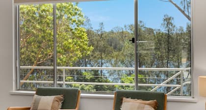 Grevillea Blossom Creek Villa