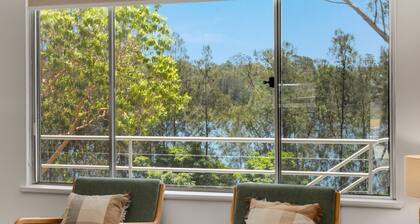 Lotus Waters Riverfront Villas Nelligen