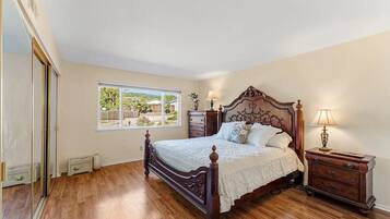 4 Schlafzimmer, Bügeleisen/Bügelbrett, WLAN, Bettwäsche