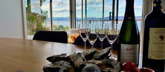 3 Bedroom Townhouse - Sandy Bay - Gorgeous View