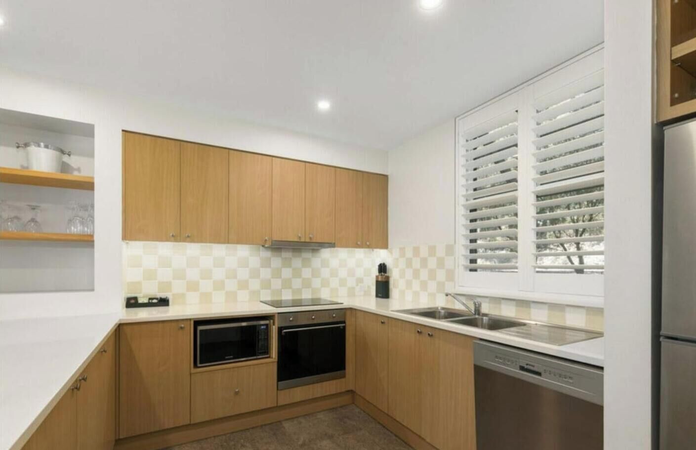 Cookware/dishes/utensils