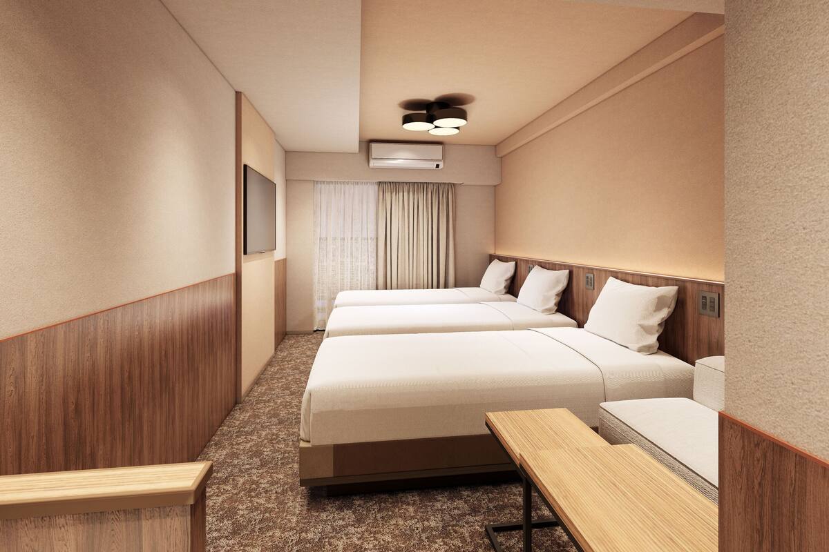 Standard Triple Room, 3 Twin Beds, Non Smoking | Desk, free WiFi