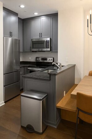 Private kitchen - Long Trail 2 Bedroom with Stratton Mountain Views (Stratton)