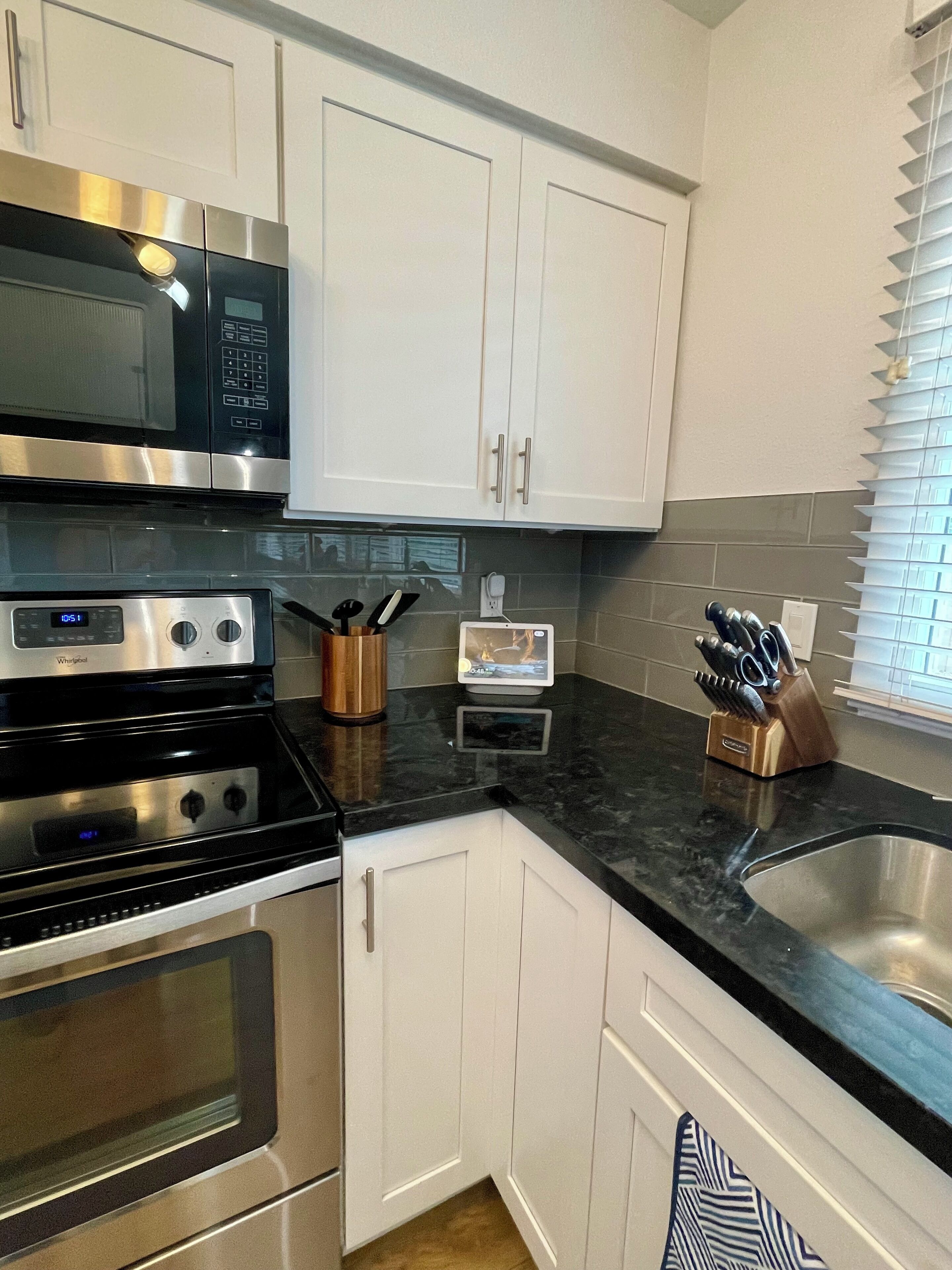 Mikrowelle, Ofen, Herdplatte, Geschirrspüler