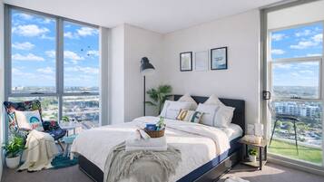 2 habitaciones, tabla de planchar con plancha, wifi y ropa de cama