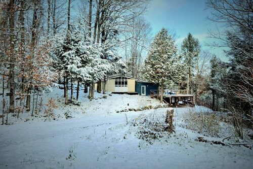 Charme rustique & Confort moderne (Chalet sur Des campeurs)