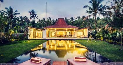 Villa mit Blick auf das Wasser by Interhome