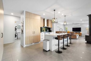 Interior - Golden Valley Luxury Hinterland Escape (Valdora)