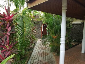 Property grounds - mit Privatpool für 8 Personen ca. 450 m² in Thiranagama, Südküste Sri Lank by Interhome (Hikkaduwa)