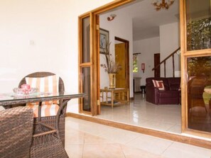 Interior - Erdgeschosswohnung mit Grill in Mare Anglaise by Interhome (Beau Vallon)