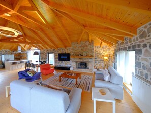 Fireplace - VIlla St. Mary by Interhome (Voskopojë)