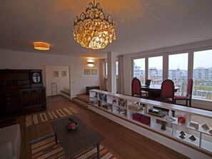Interior - Penthousewohnung mit großer Terrasse in zentraler Lage by Interhome (Novi Beograd)