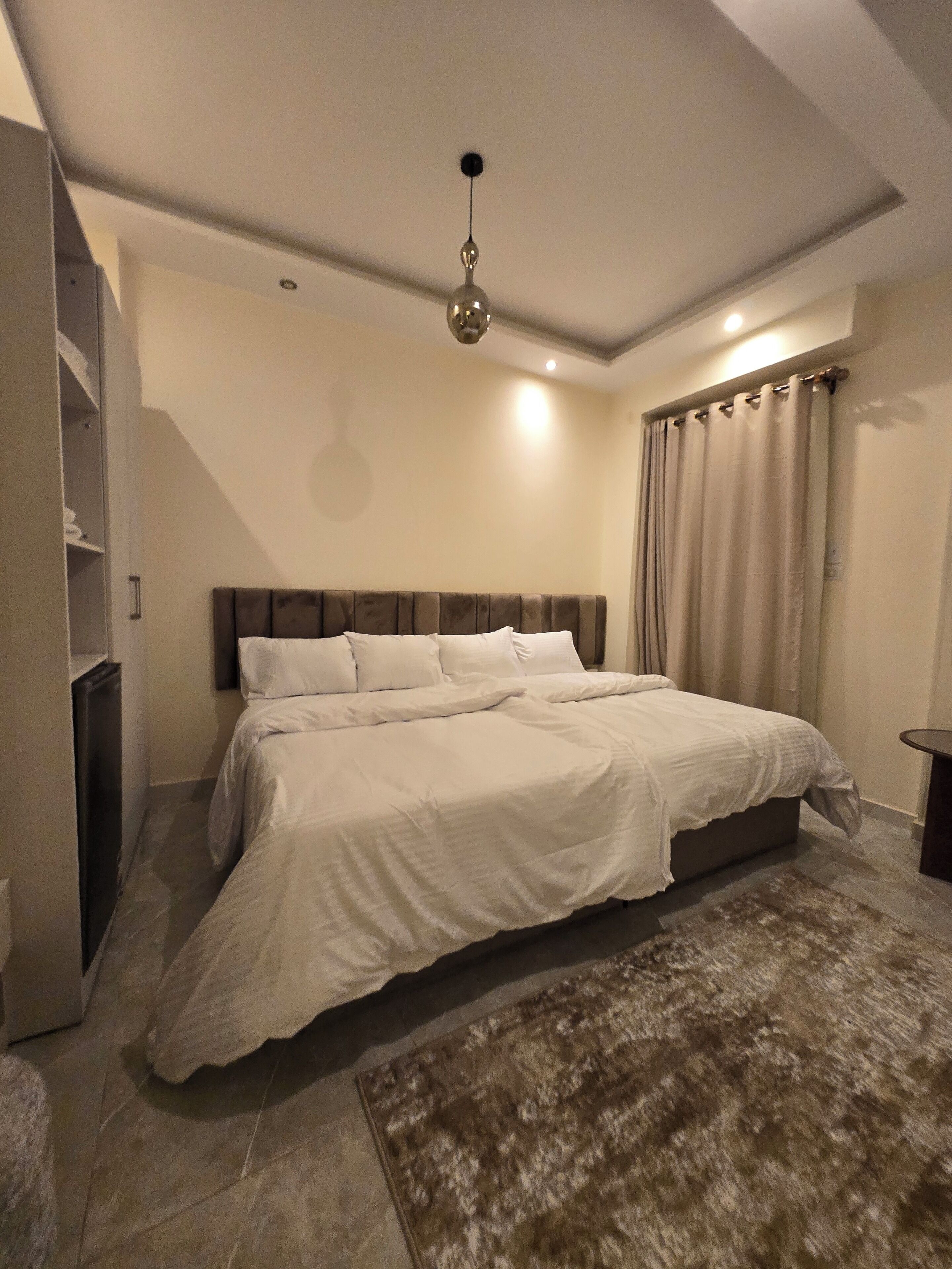 Family Triple Room | In-room safe, blackout drapes, soundproofing, iron/ironing board