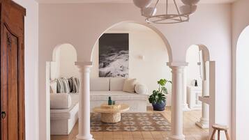 Suite, Balcony, Ocean View | Living area