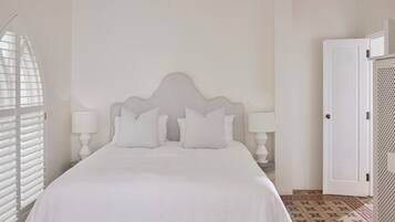 Apartment, Balcony, Ocean View | Iron/ironing board, free WiFi