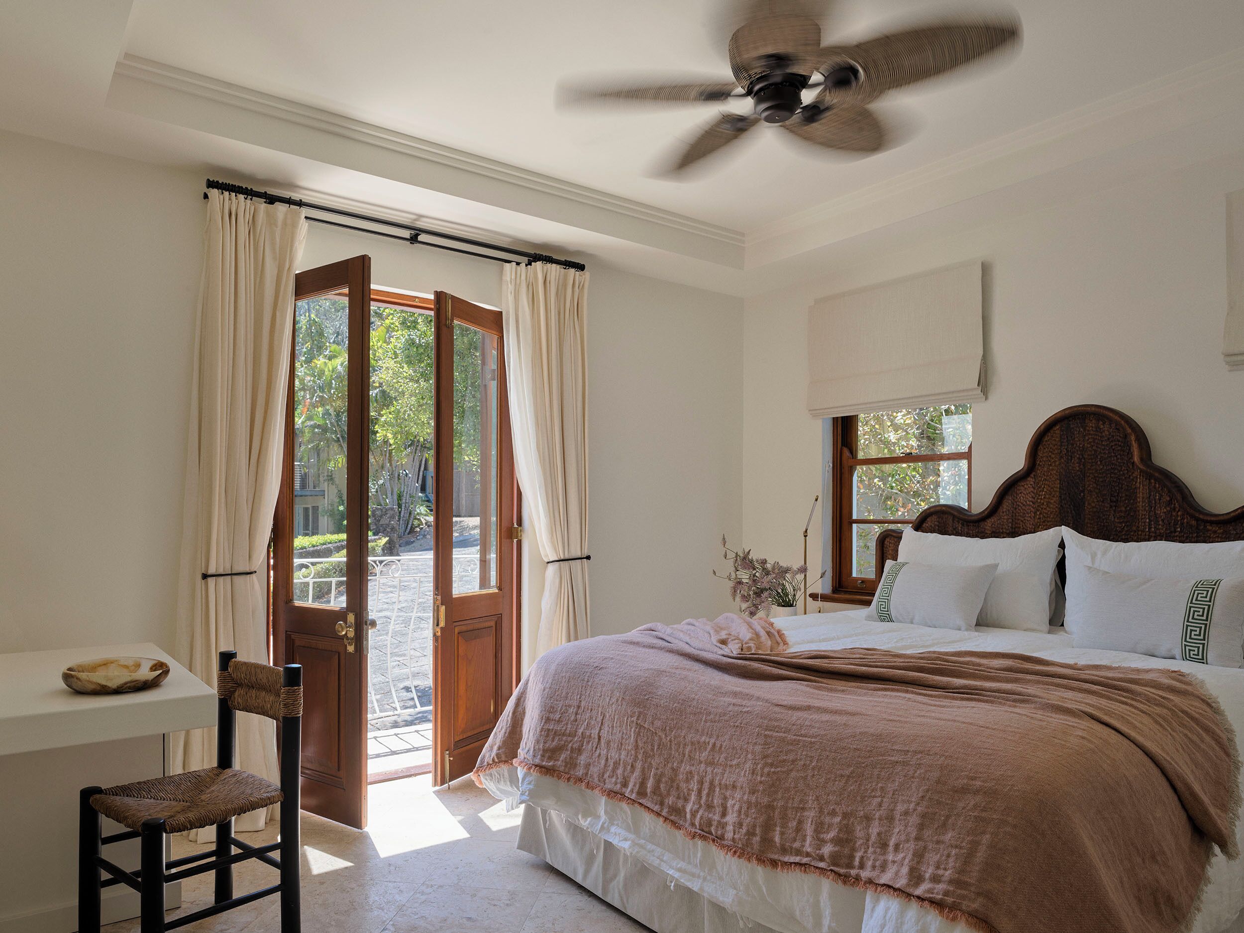 Iron/ironing board, free WiFi