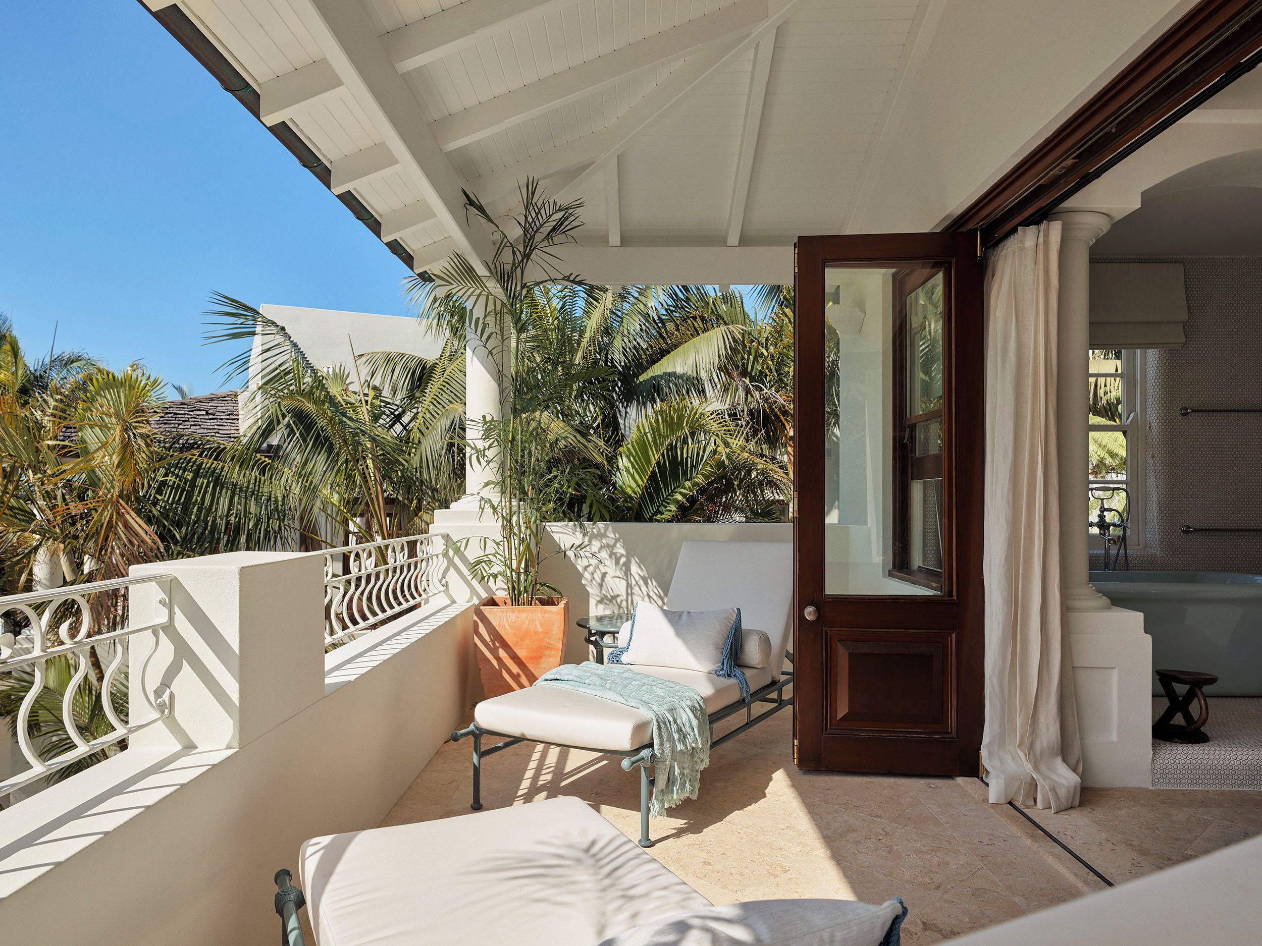 Studio Suite, Balcony, Partial Ocean View | Property grounds