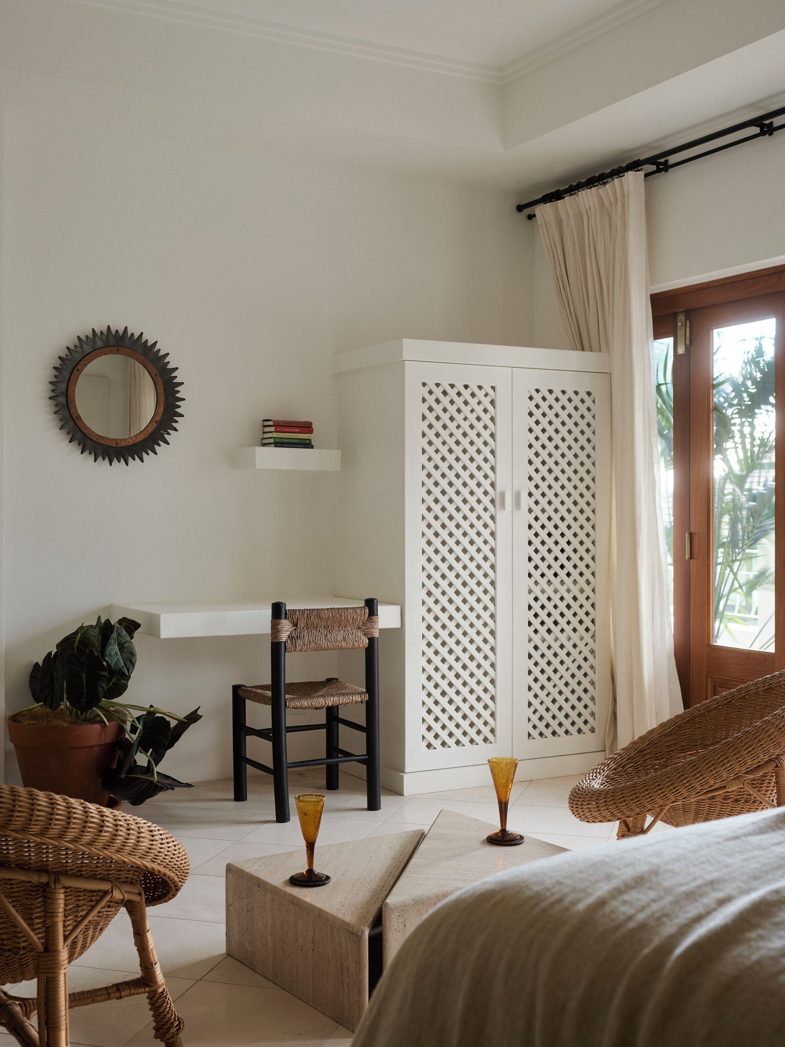 Studio Suite, Balcony, Resort View | Interior