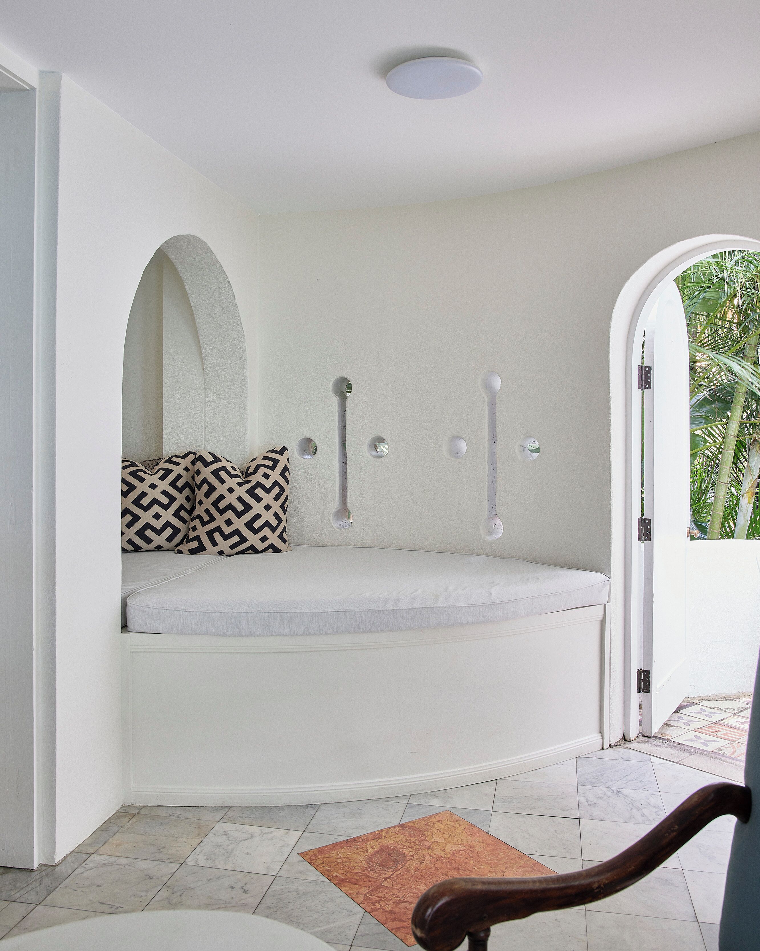 Iron/ironing board, free WiFi