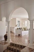 Apartamento, balcón, vistas al mar | Interior