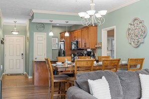 Interior - Peaceful Wood View with Patio Seating, Free Attraction Tickets & Near Silver Dollar City (Branson)