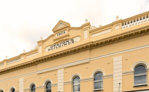 Exterior - Owston Hotel (Fremantle)